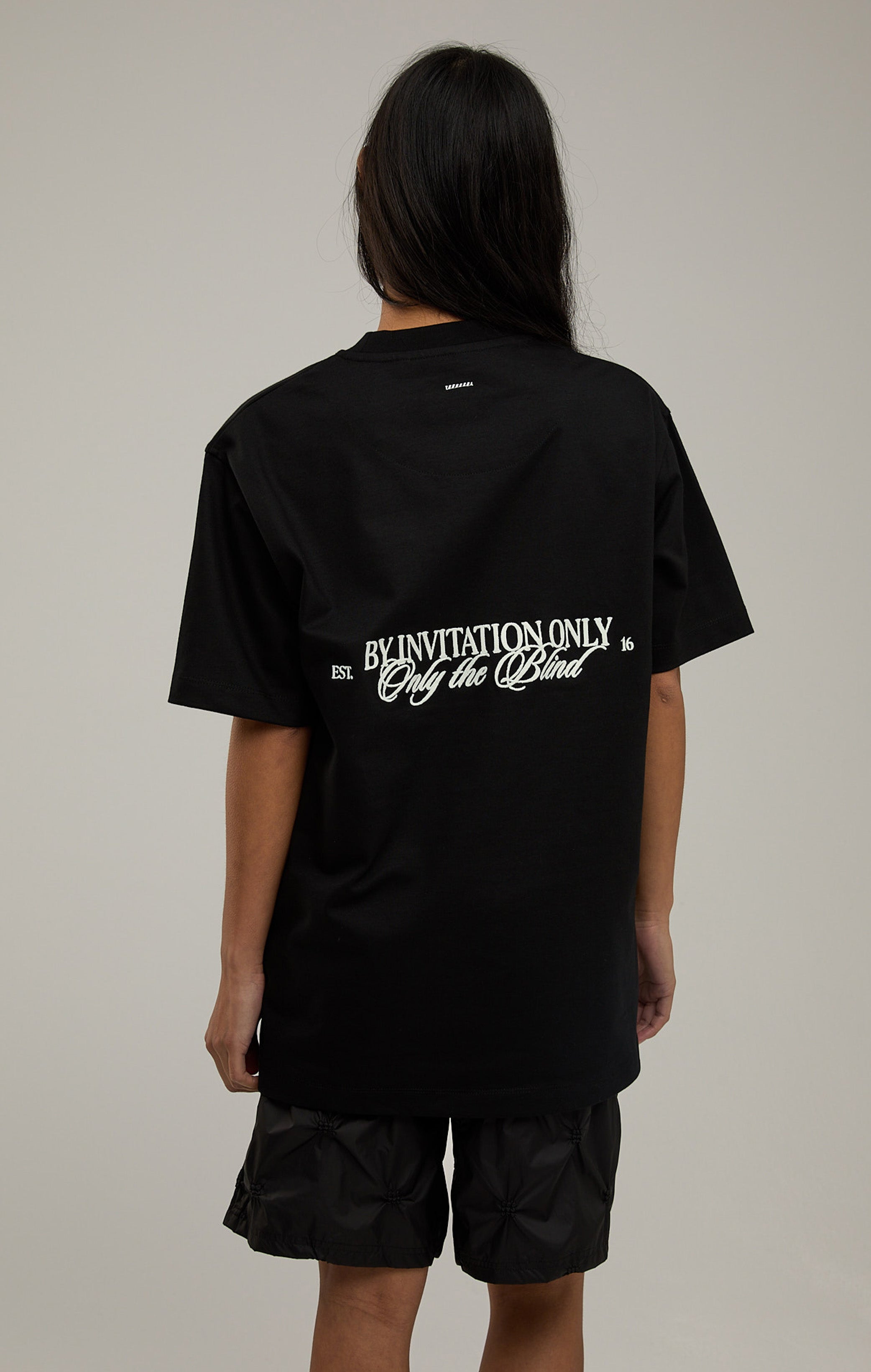 Durch Einladungs-T-Shirt