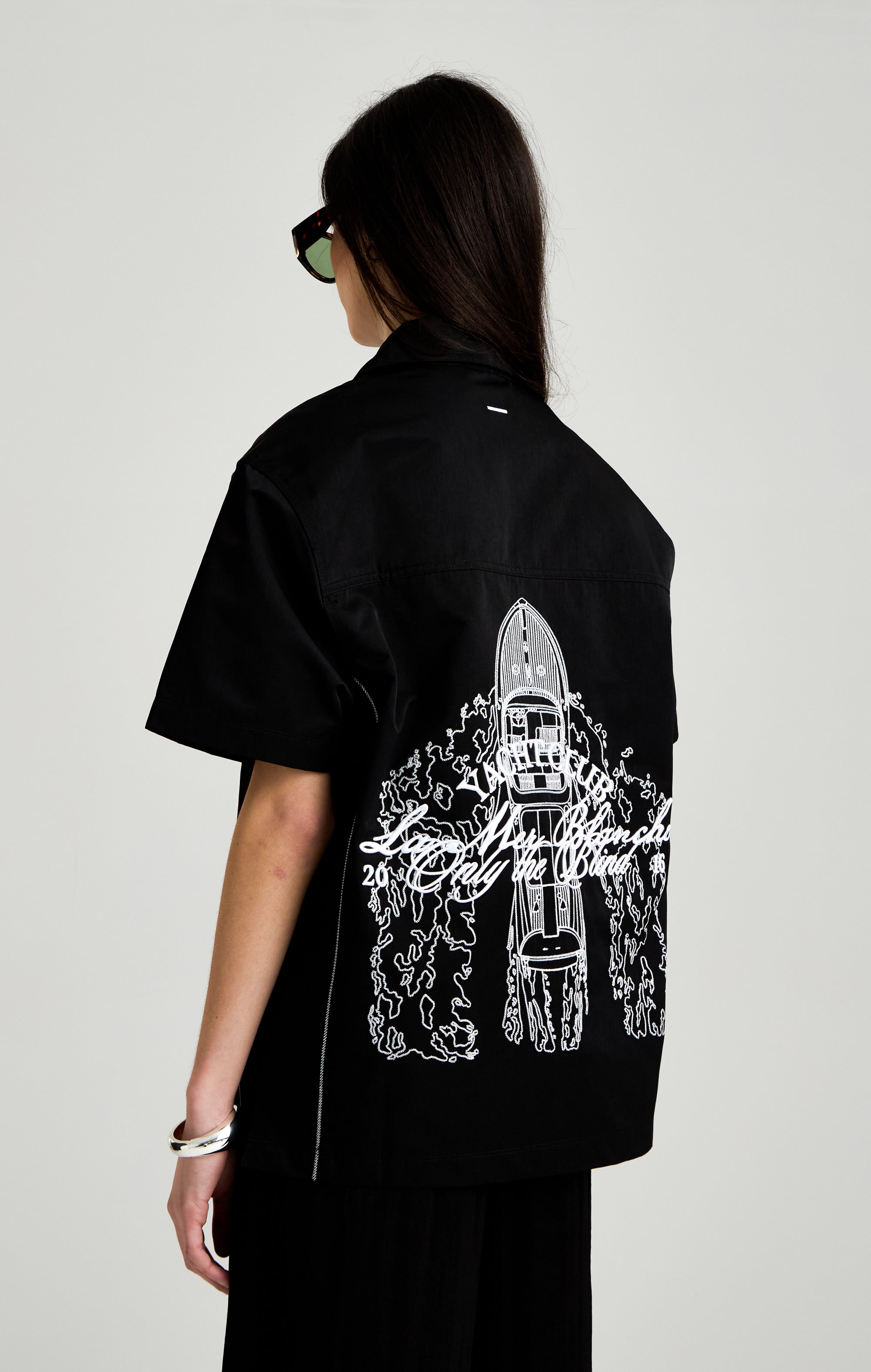 Schwarzer Yacht Club -Shirt