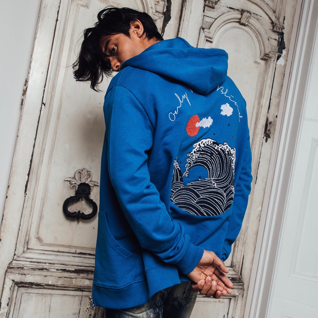 FEATURED-PRODUCT-COTTON-COBALT-BLUE-WAVE-EMBROIDERED-ZIP-UP-SWEATSHIRT ONLY THE BLIND™