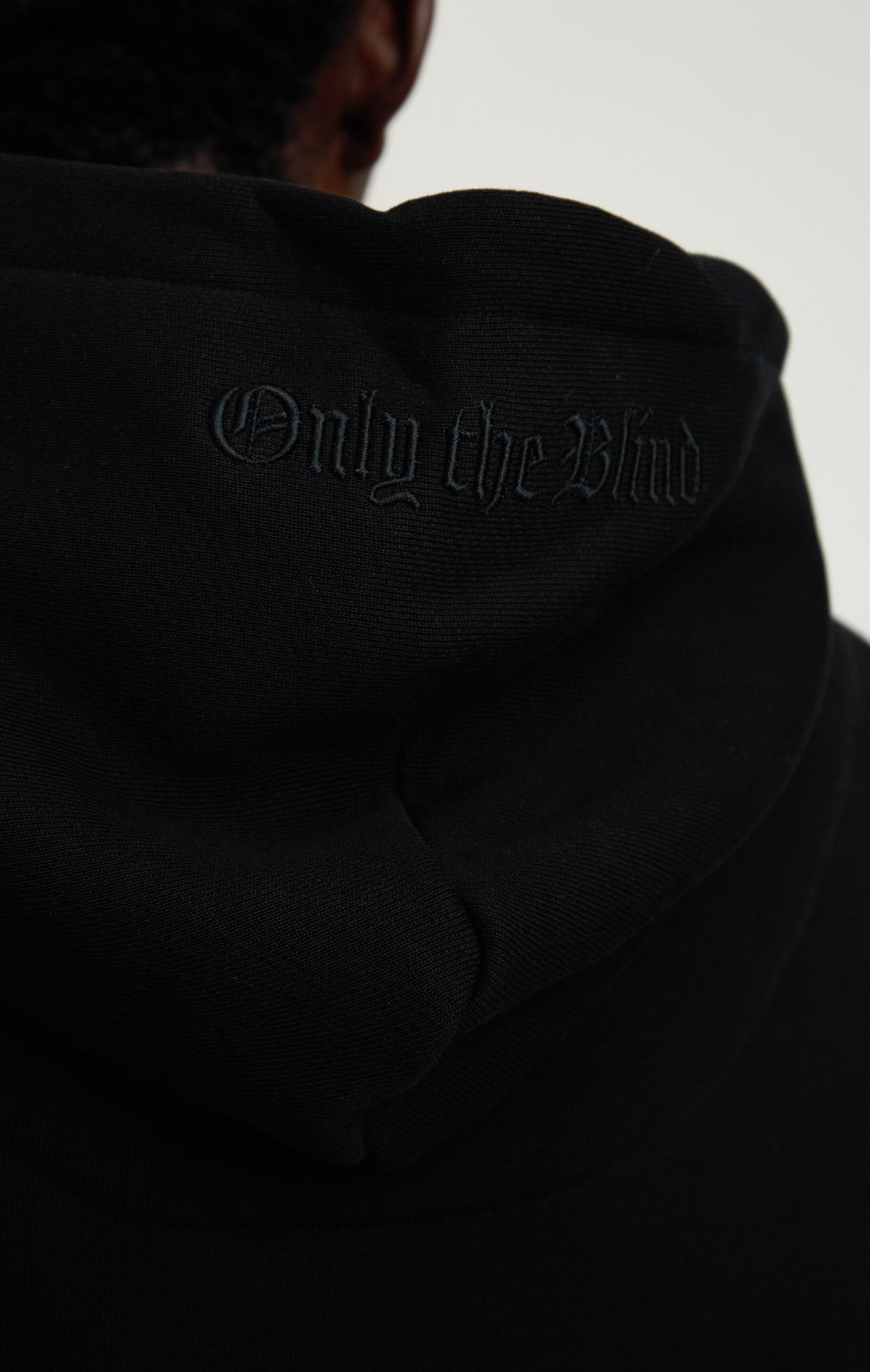 BLACK ACORN HOODIE