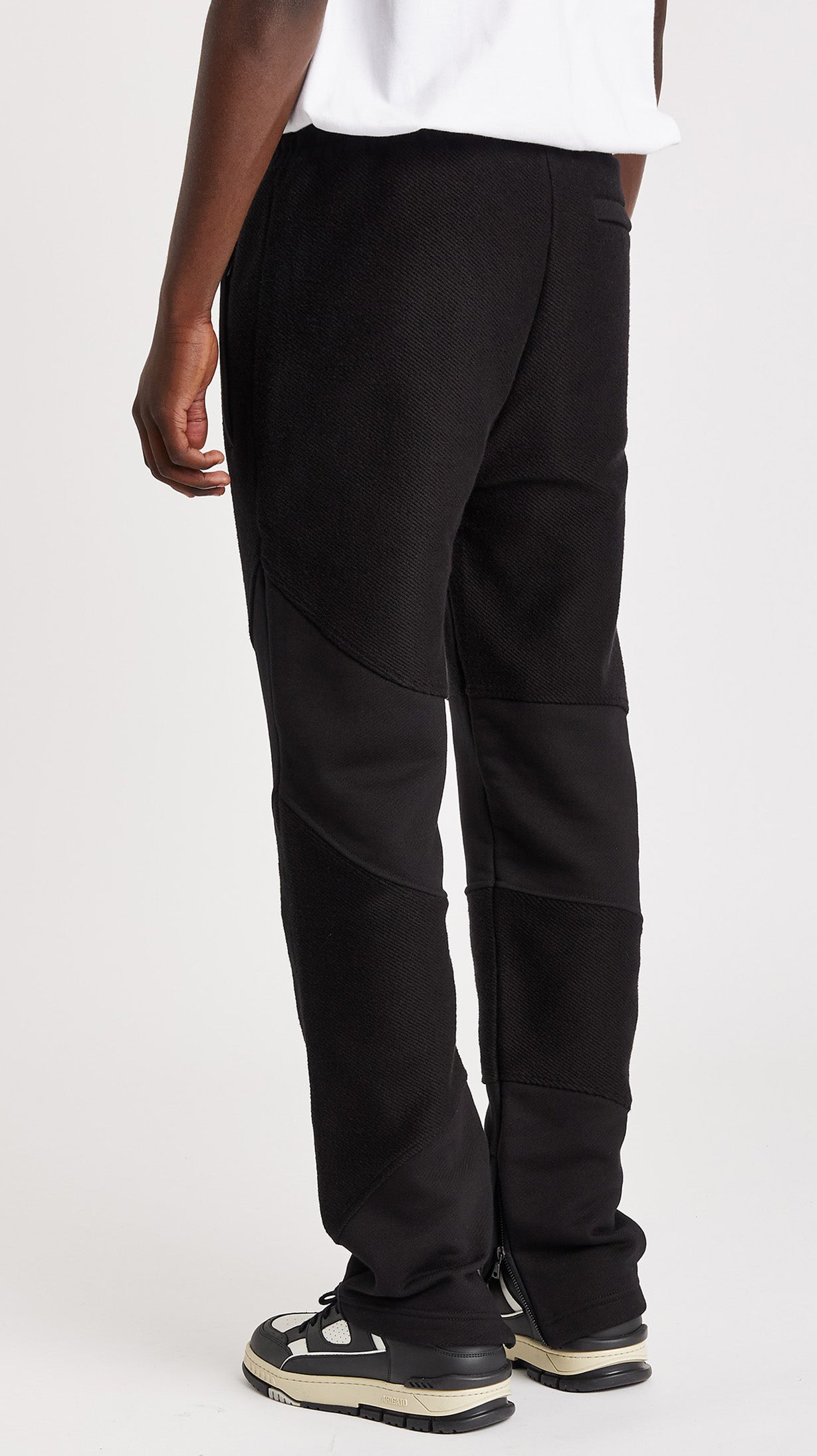 SPLIT CUT AND SEW SWEATPANTS