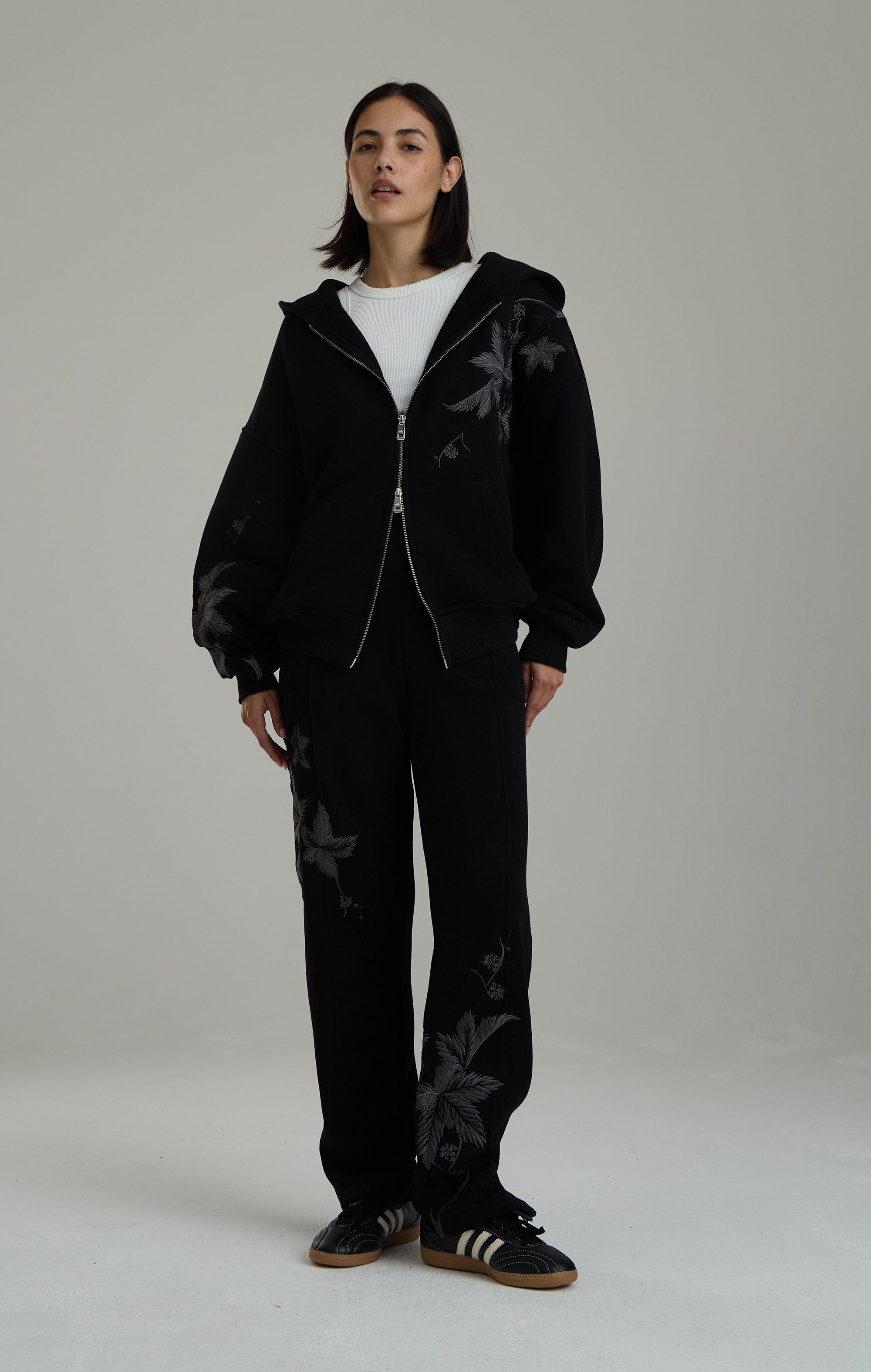 MIDNIGHT HAWTHORN ZIPPED HOODIE