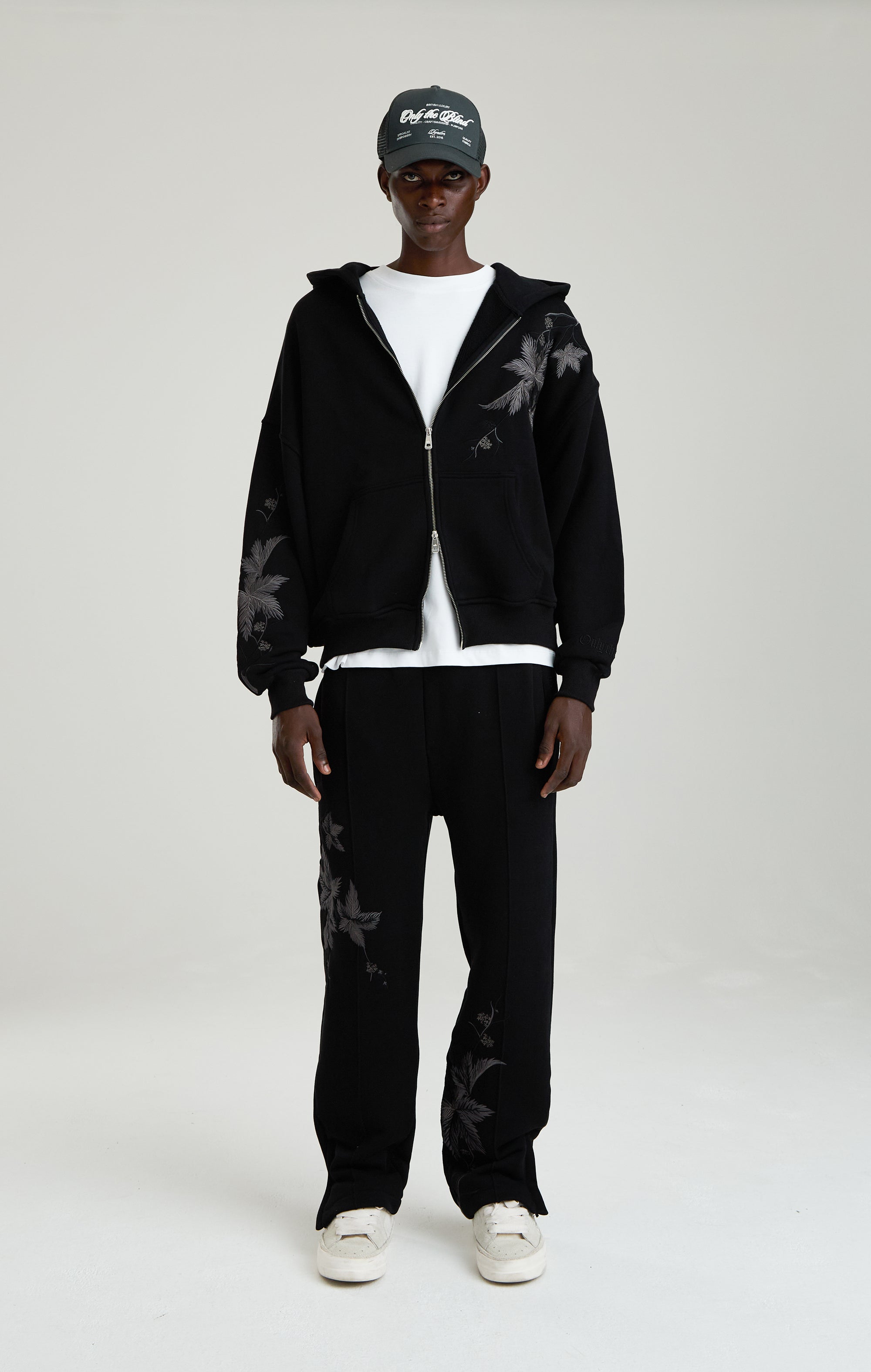 MIDNIGHT HAWTHORN ZIPPED HOODIE