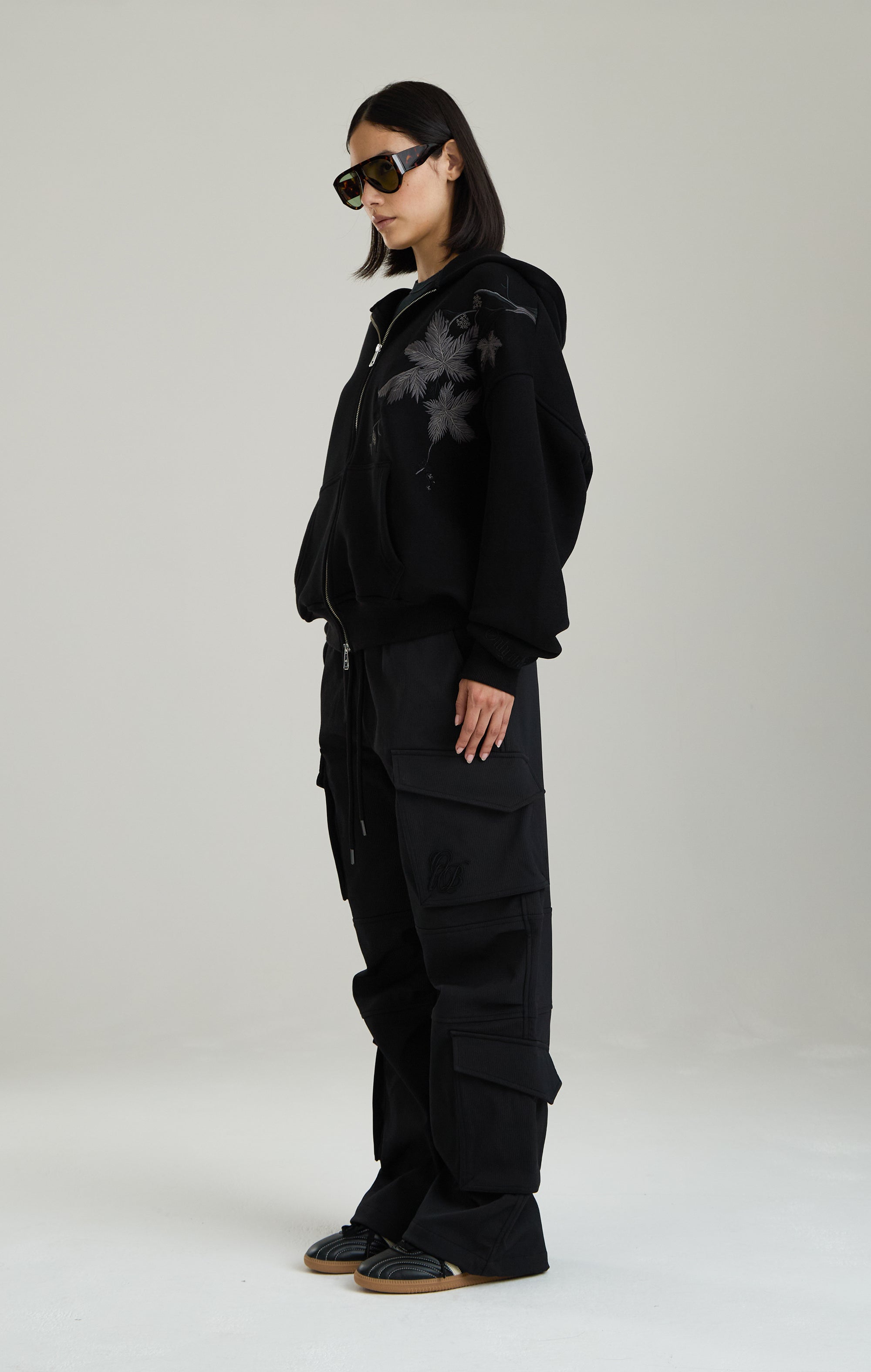 MIDNIGHT HAWTHORN ZIPPED HOODIE