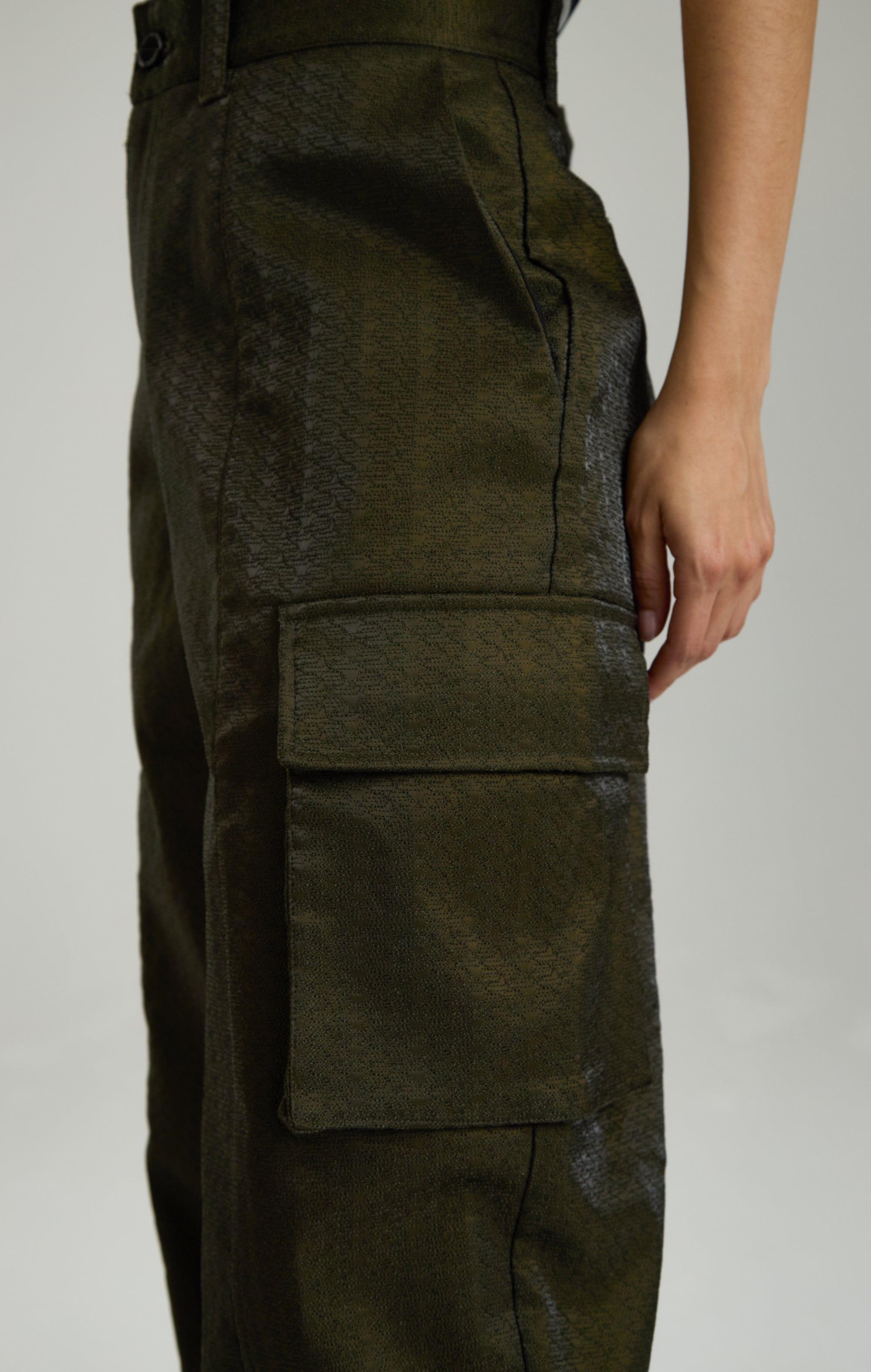 IRIDESCENT GREEN EMBROIDERED PANTS