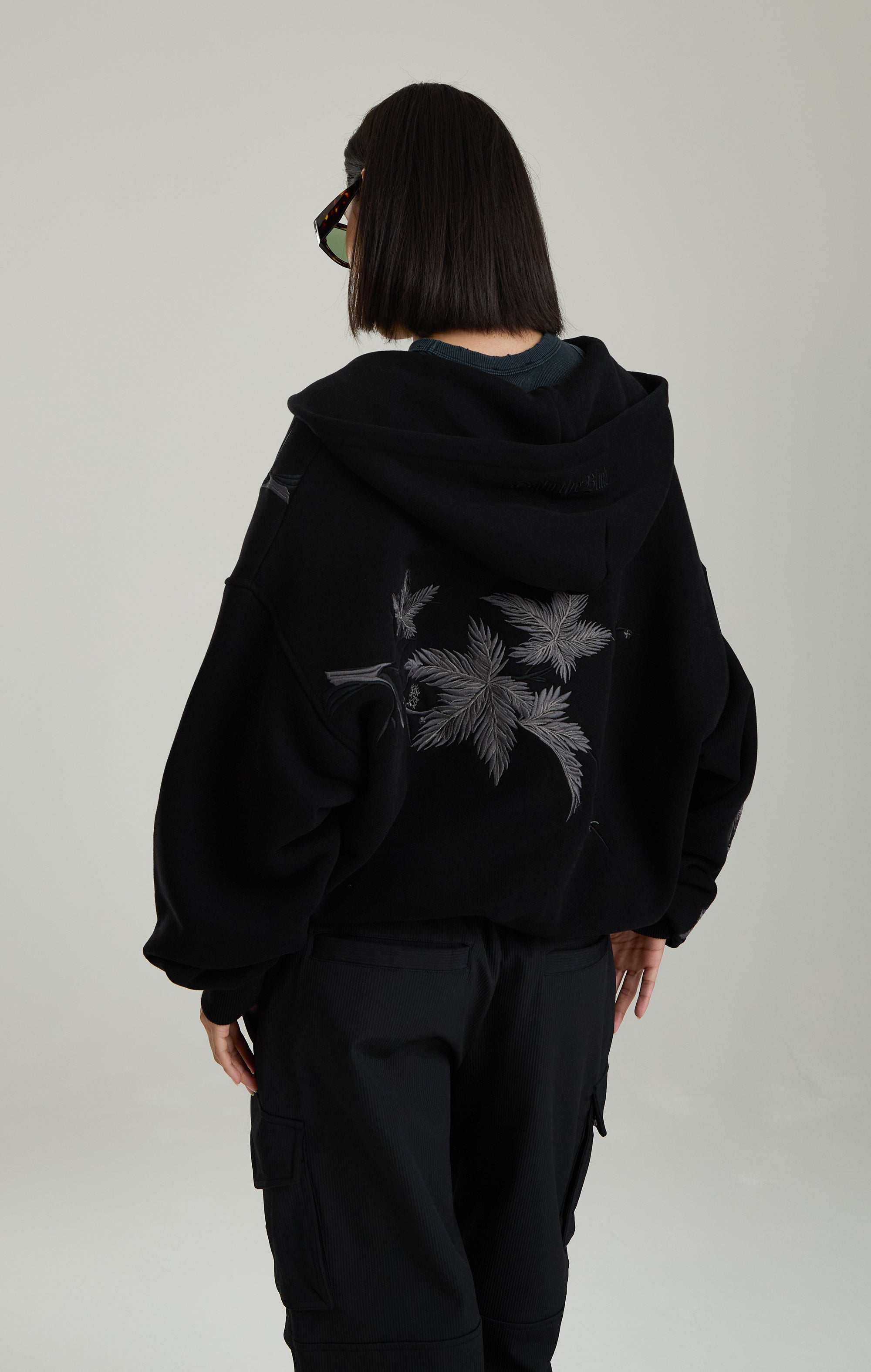 MIDNIGHT HAWTHORN ZIPPED HOODIE