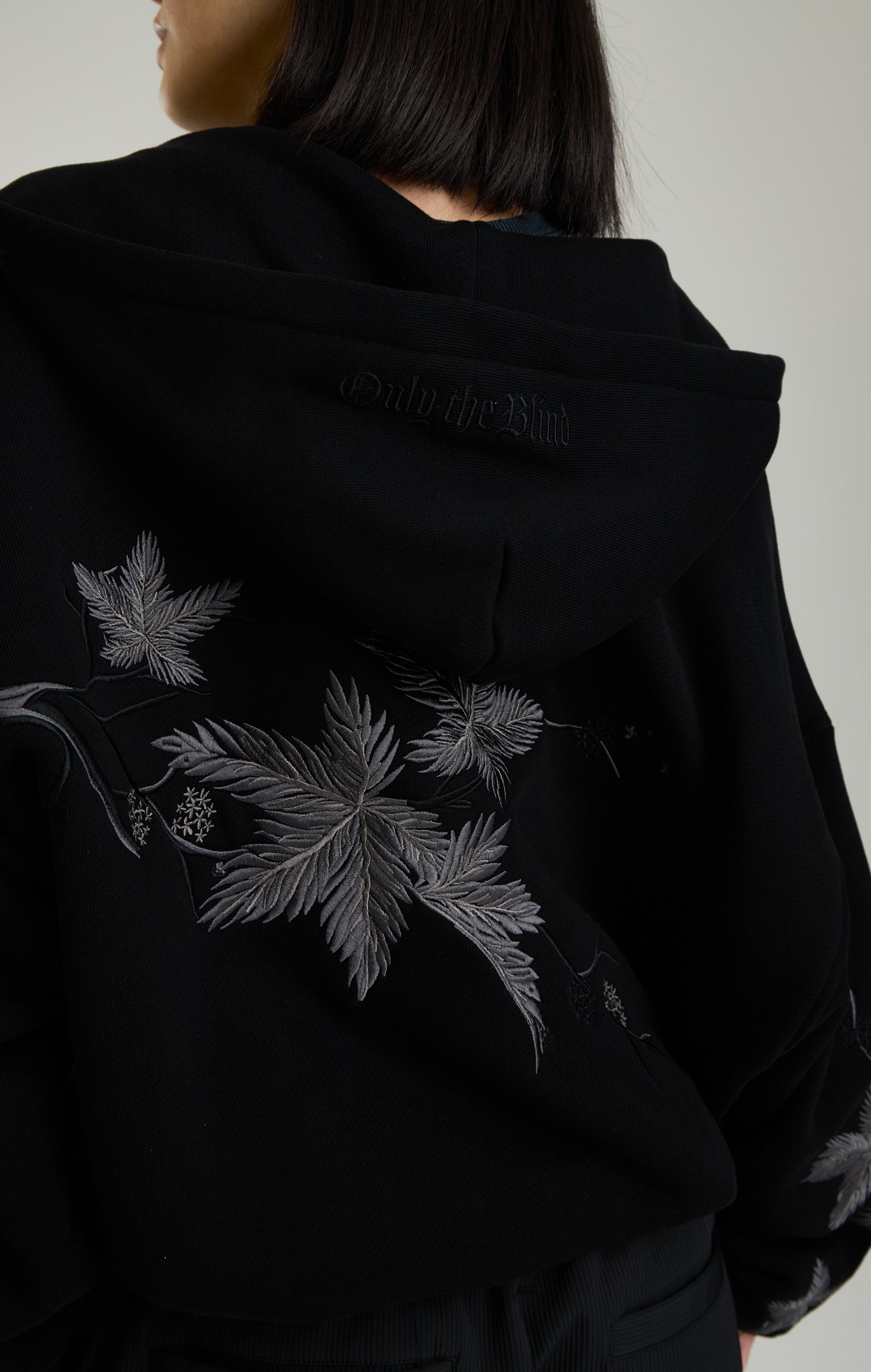 MIDNIGHT HAWTHORN ZIPPED HOODIE