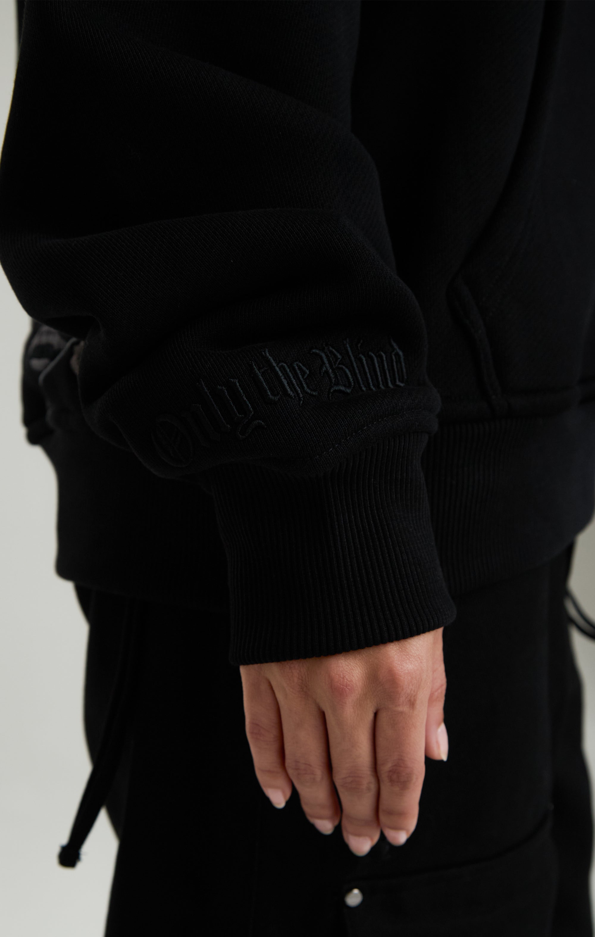 Schwarzer Eichel Hoodie