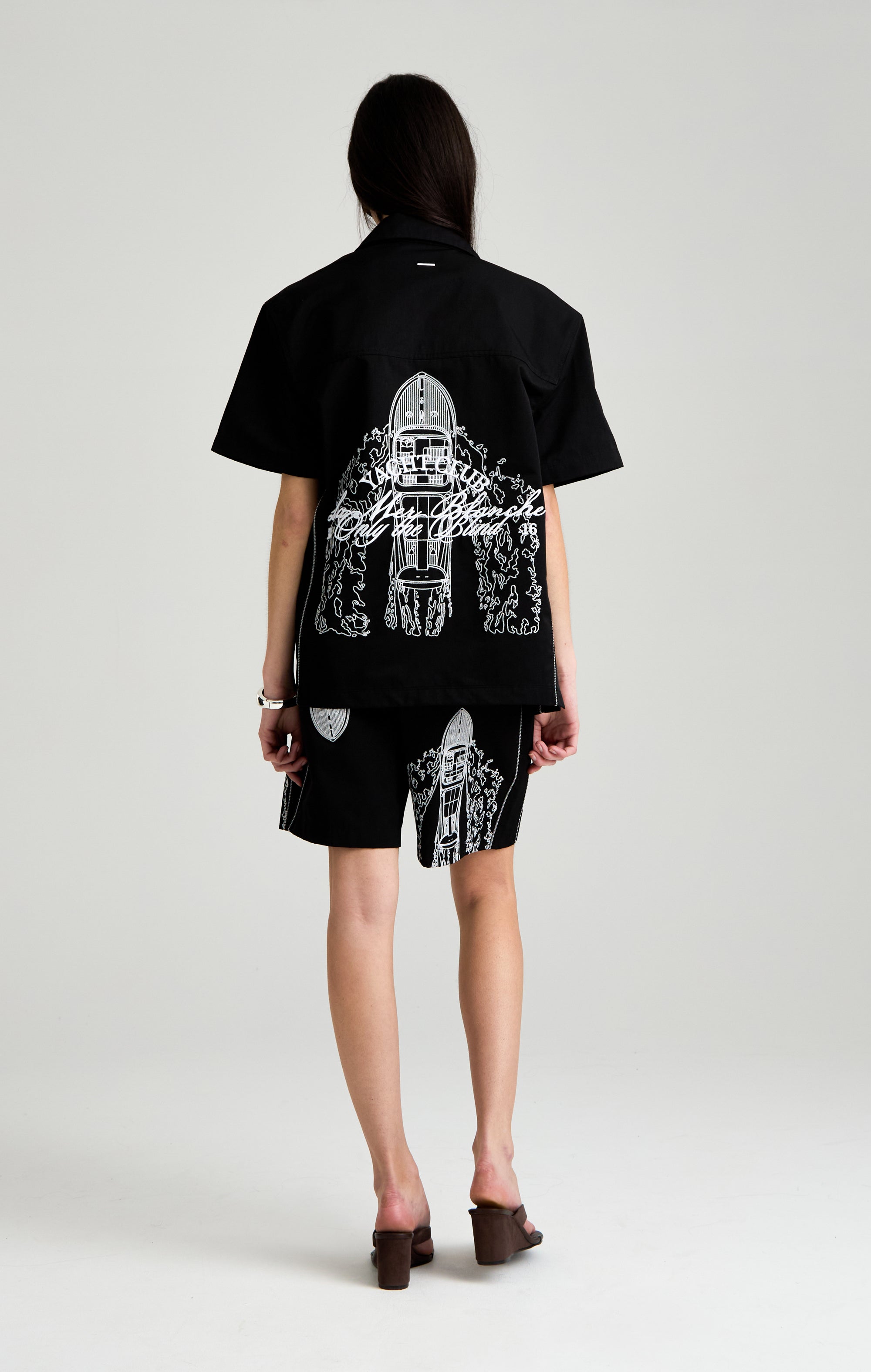 Schwarzer Yacht Club -Shirt