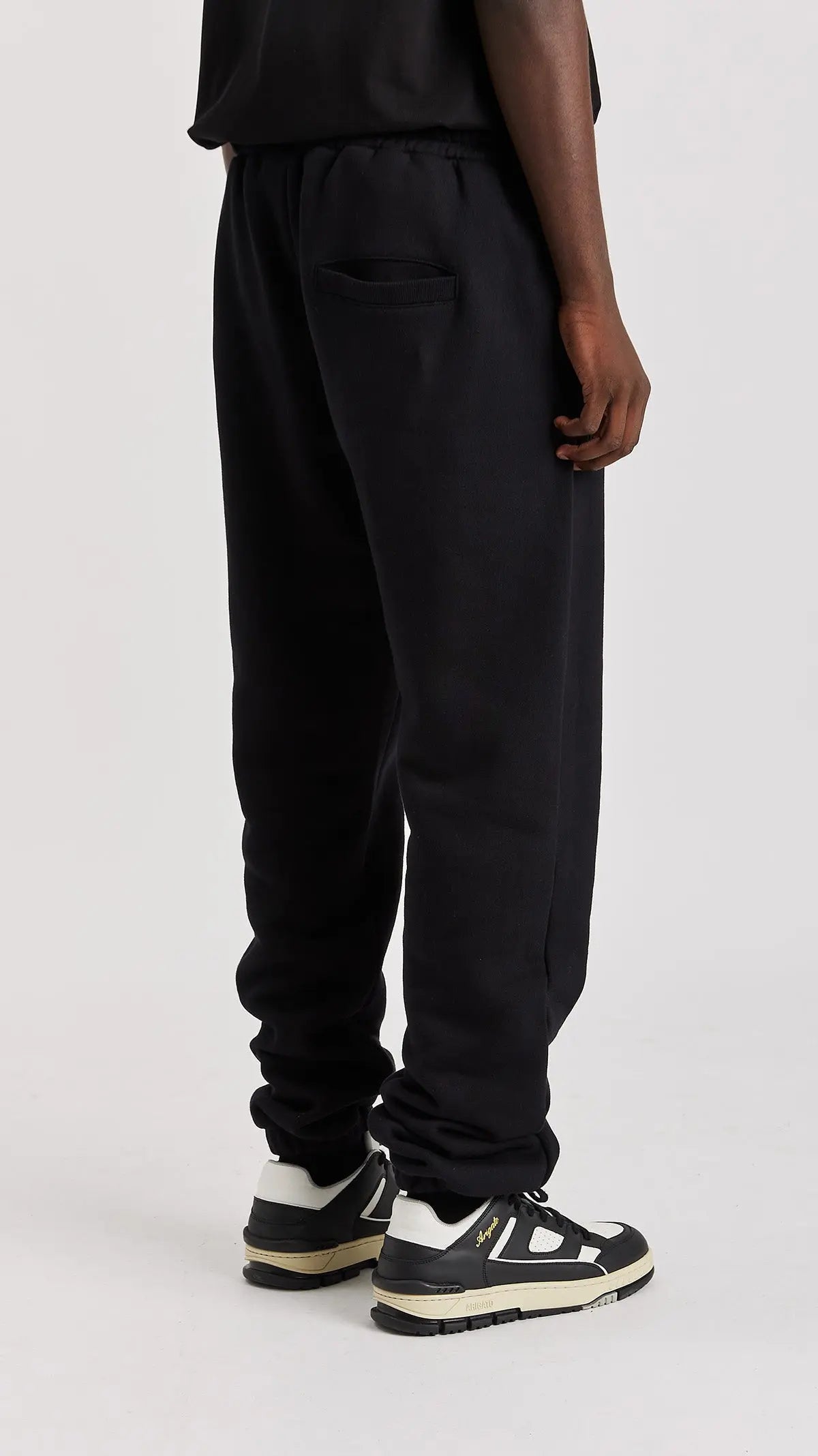 PHANTOM BLACK ESSENTIAL SWEATPANTS