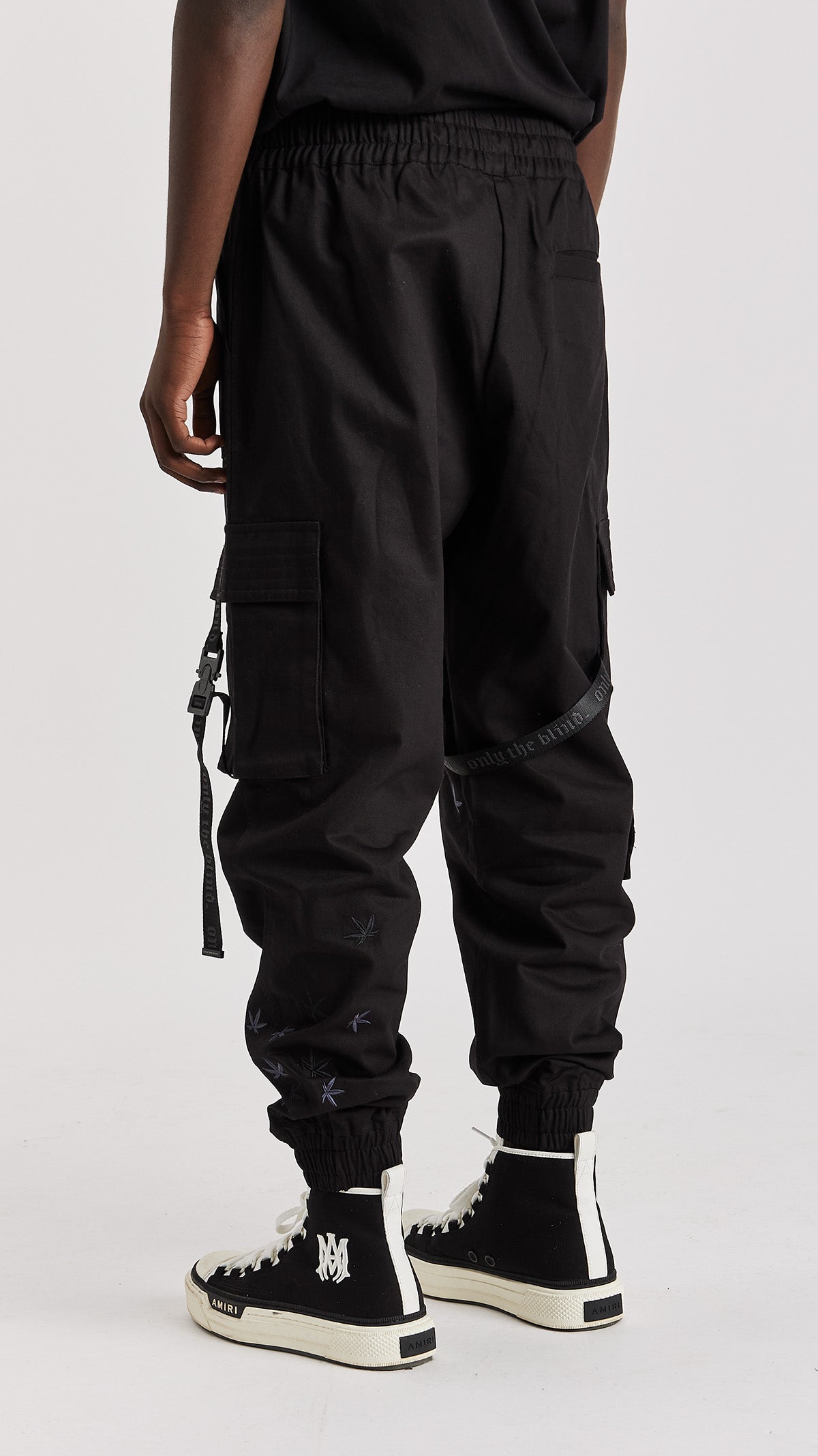 BLACK MAPLE CARGO PANTS