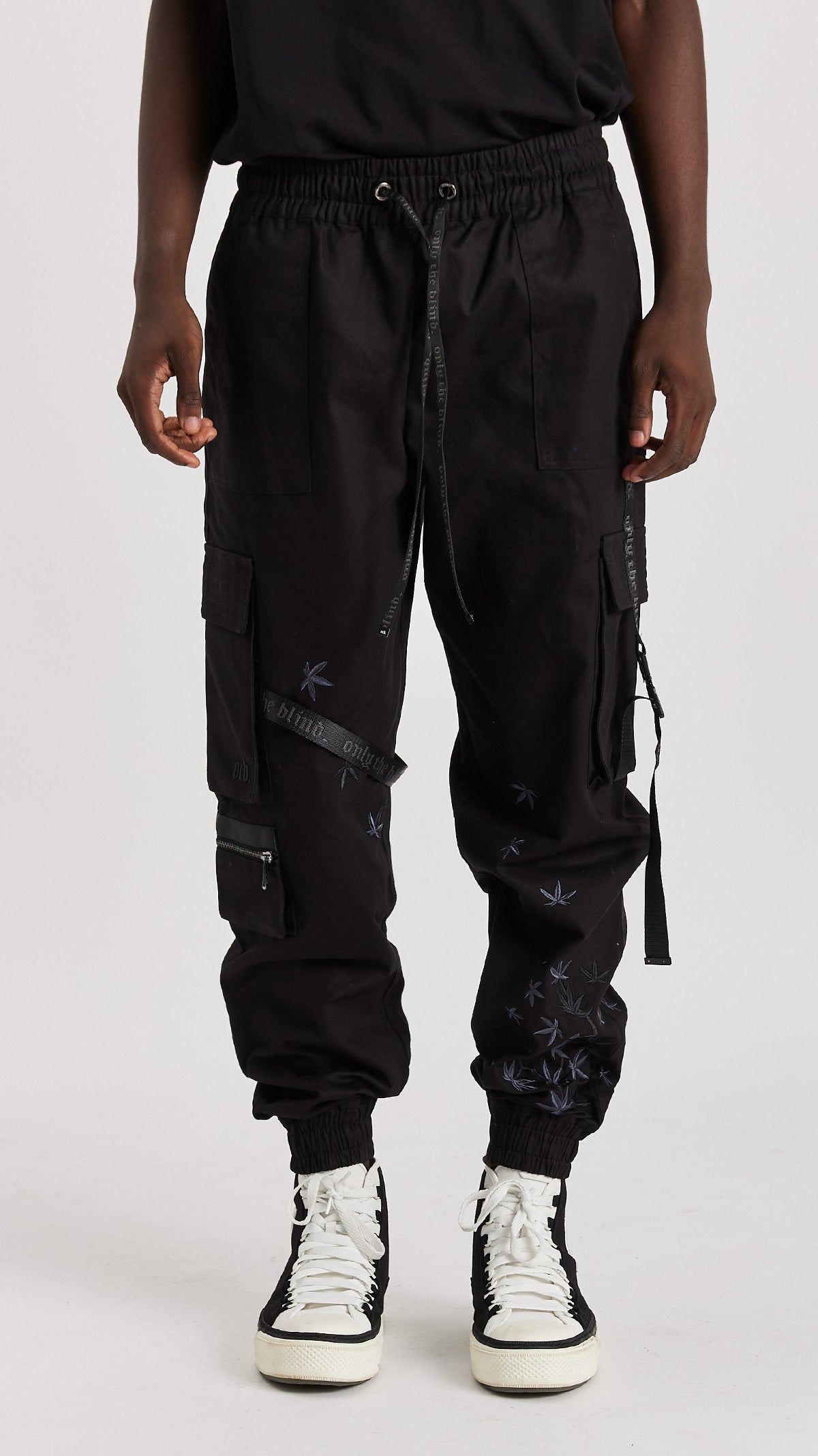 BLACK MAPLE CARGO PANTS