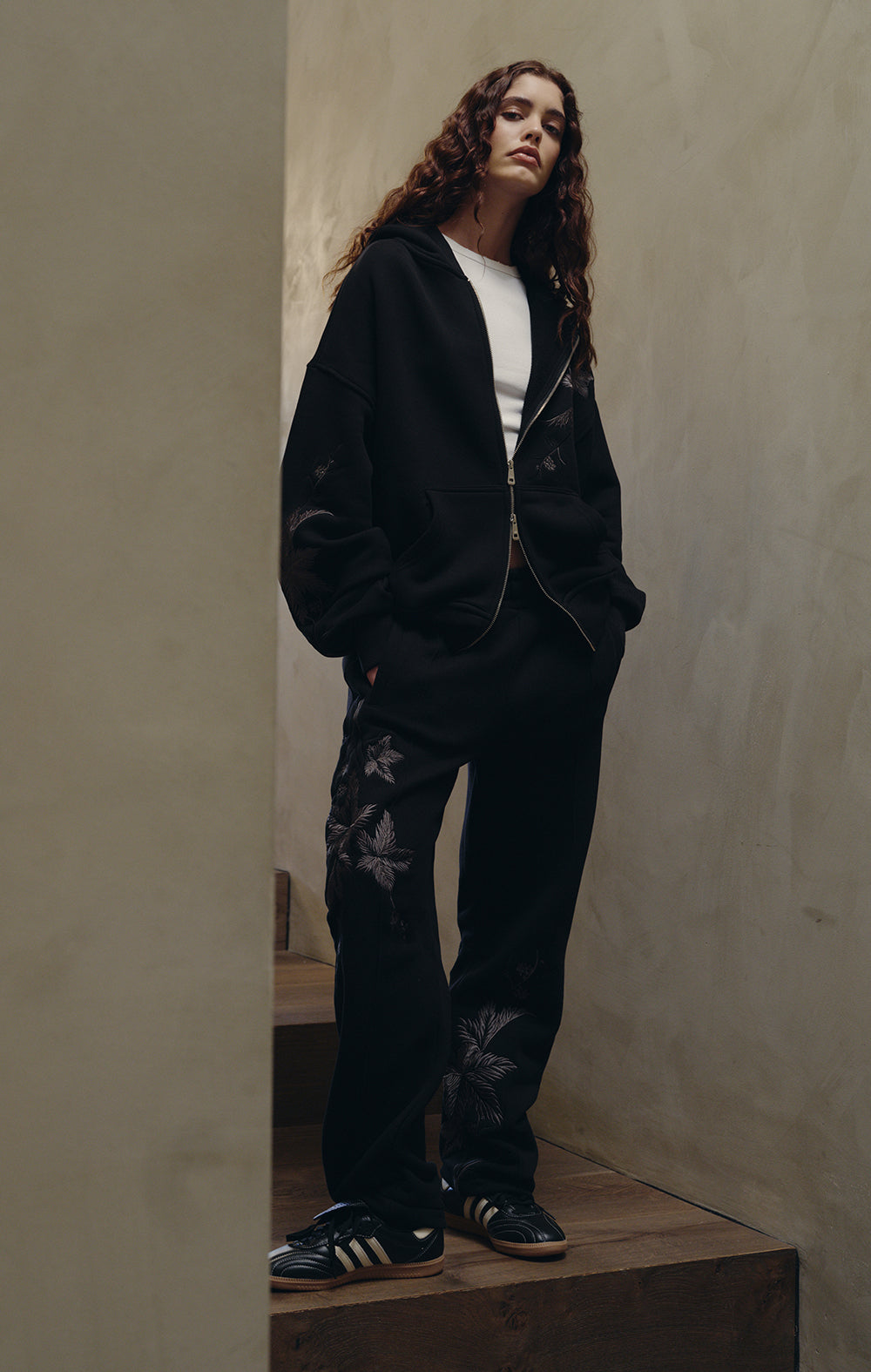 MIDNIGHT HAWTHORN SWEATPANTS
