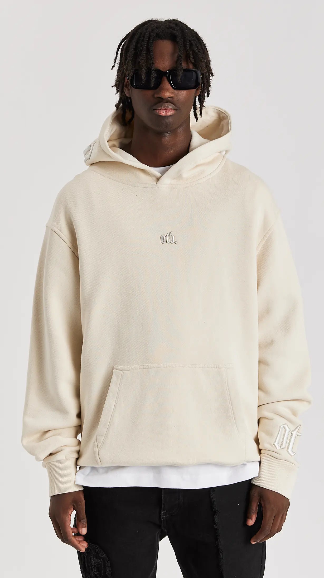 SAND STATEMENT HOODIE