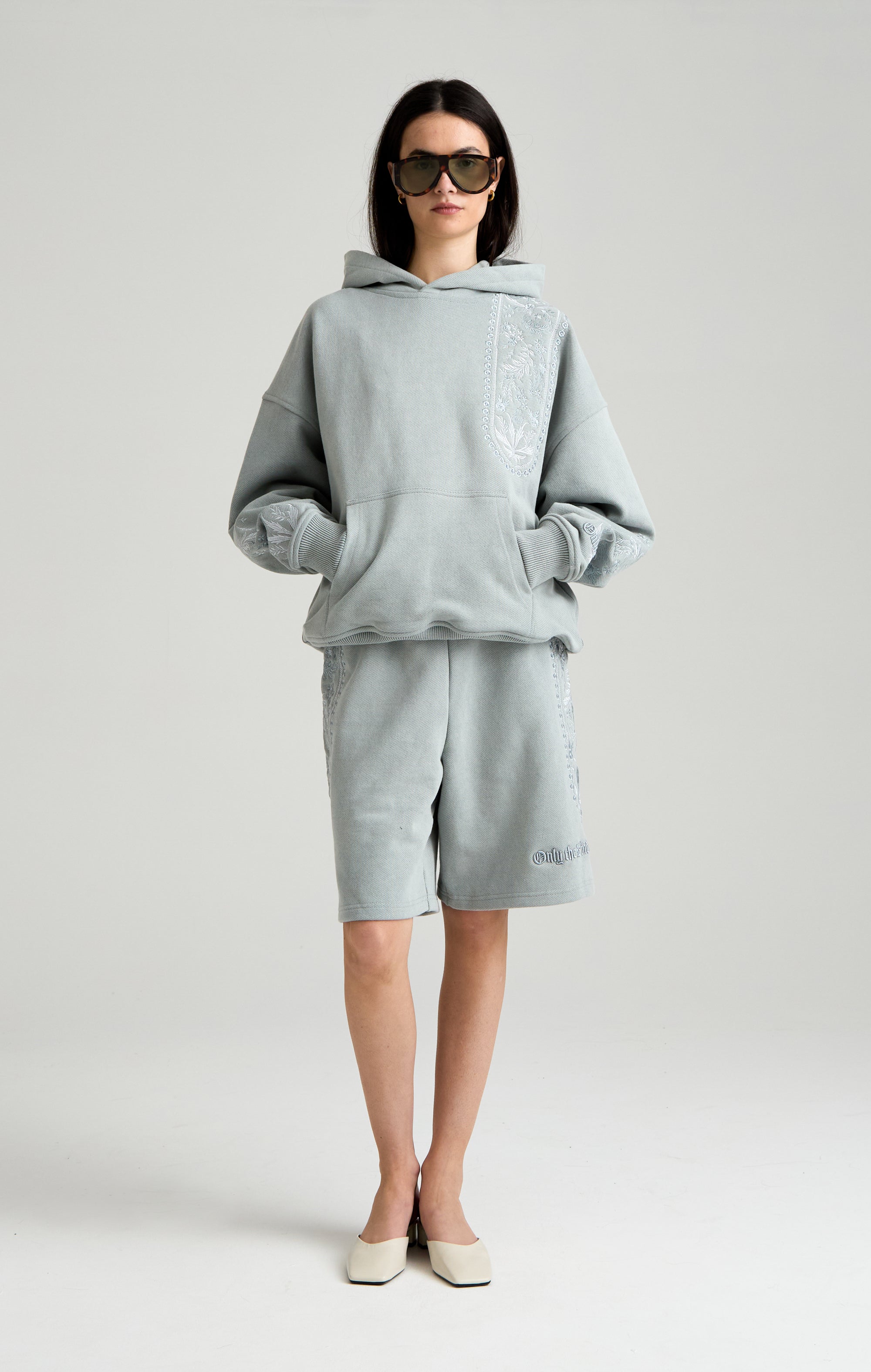 TAPESTRY IN GREY HOOD