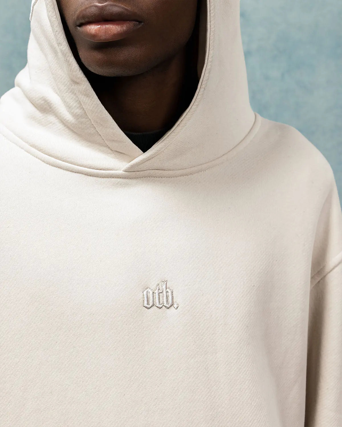 SAND STATEMENT HOODIE