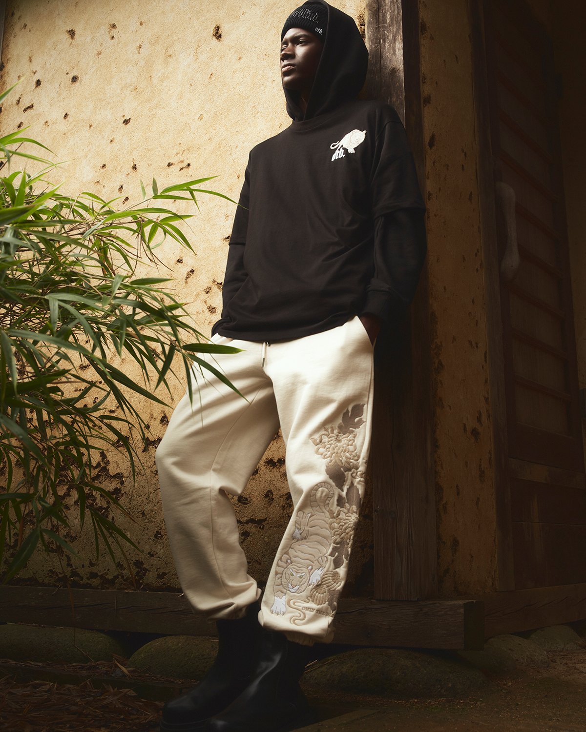 SAND KODA TIGER SWEATPANTS