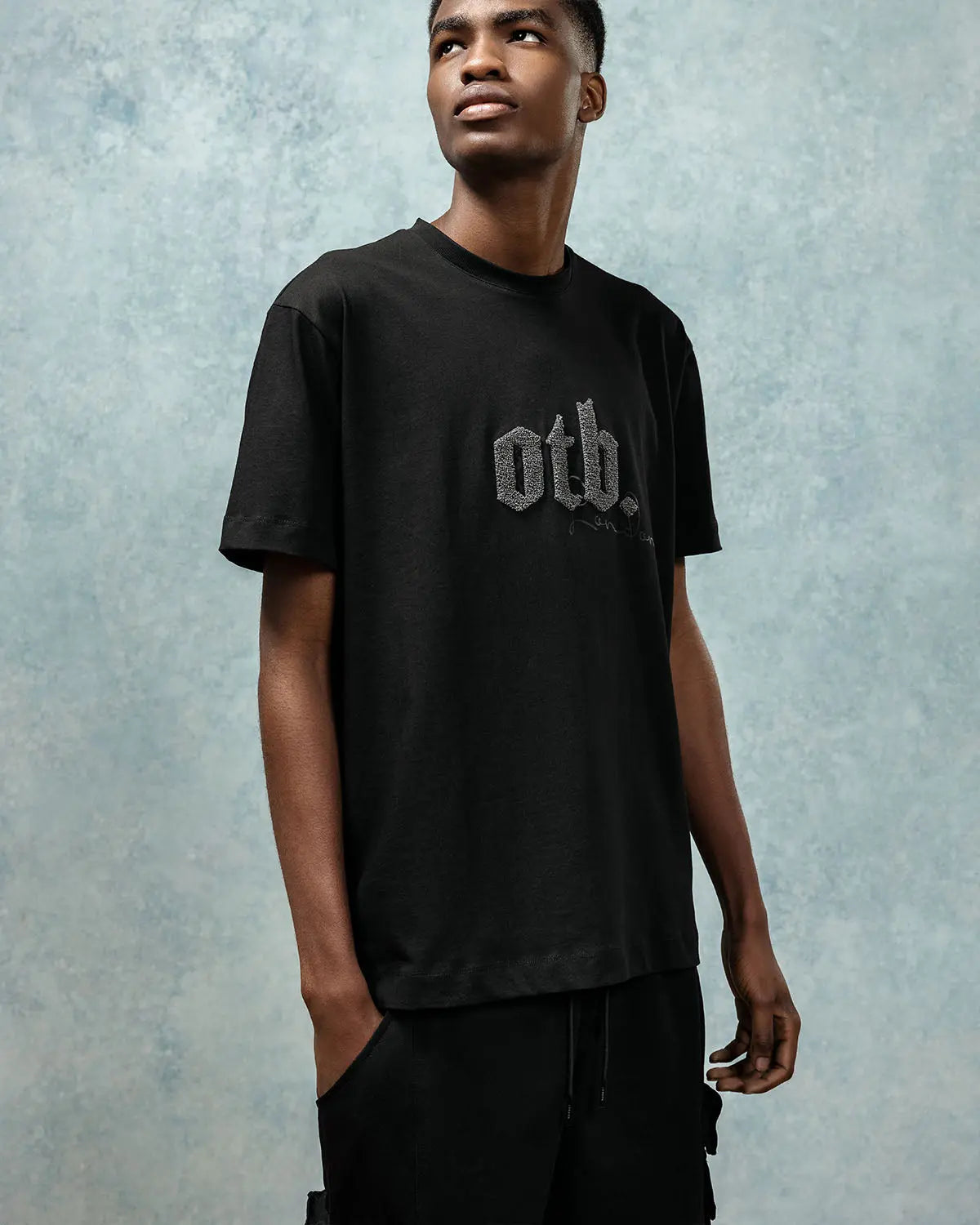 BLACK CHENILLE OTB T-SHIRT