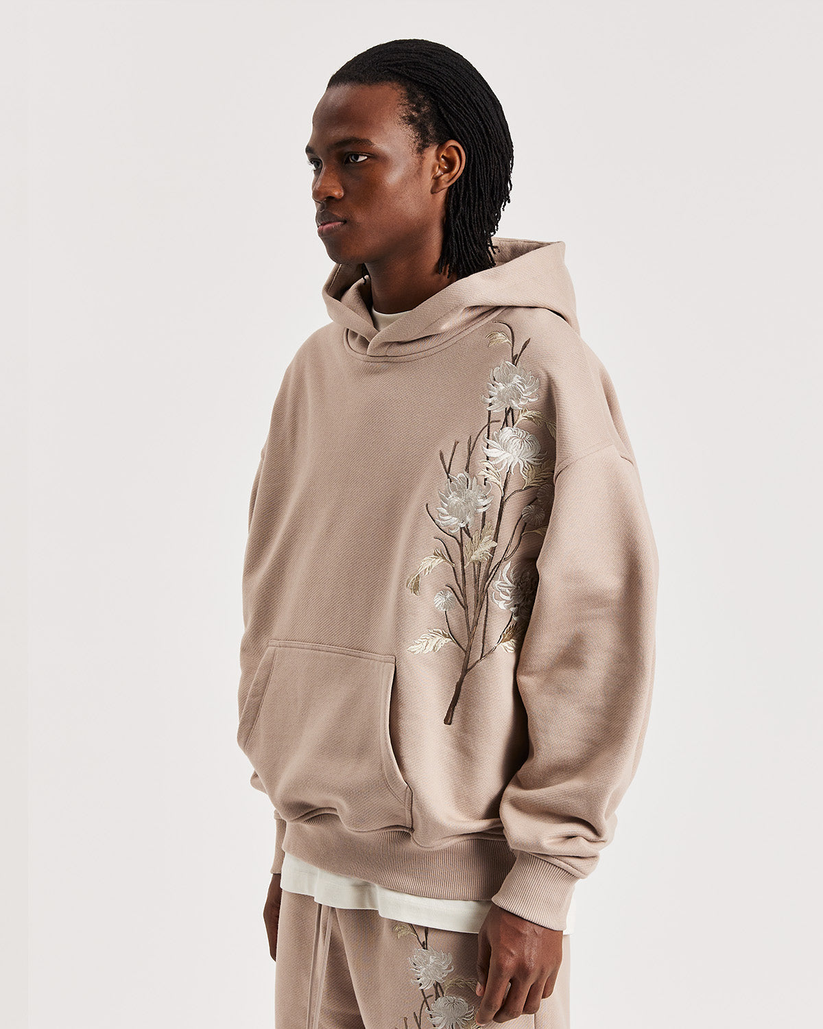 OGIKU EMBROIDERED HOODIE