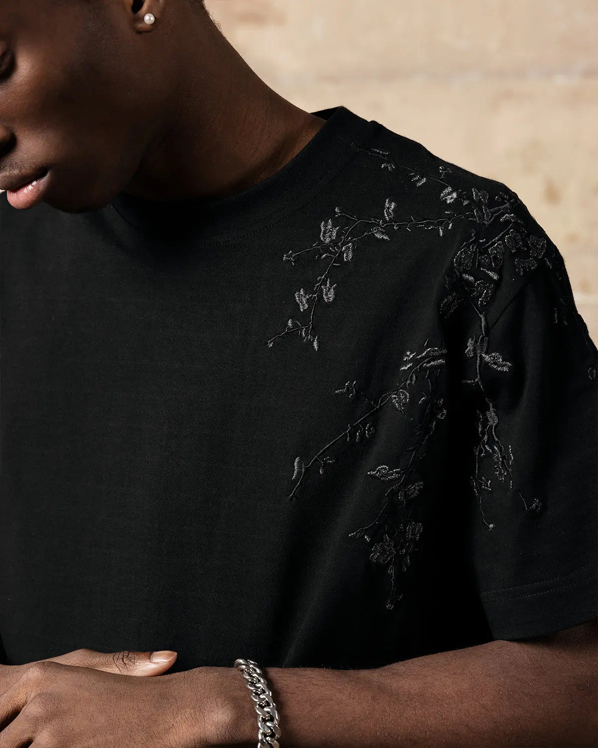 BLACK BLOSSOM T-SHIRT